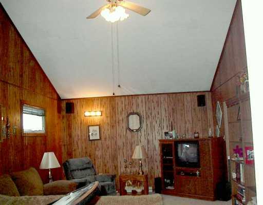 1118 Walnut Street Monaca, PA 15061 - Photo 4 of 7 Gallery Image 4