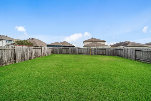 $2,245 | 2516 Pearl Court, Texas City, TX 77591