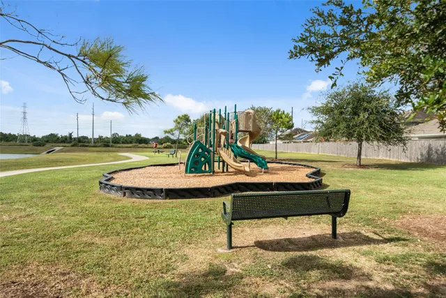 $2,245 | 2516 Pearl Court, Texas City, TX 77591