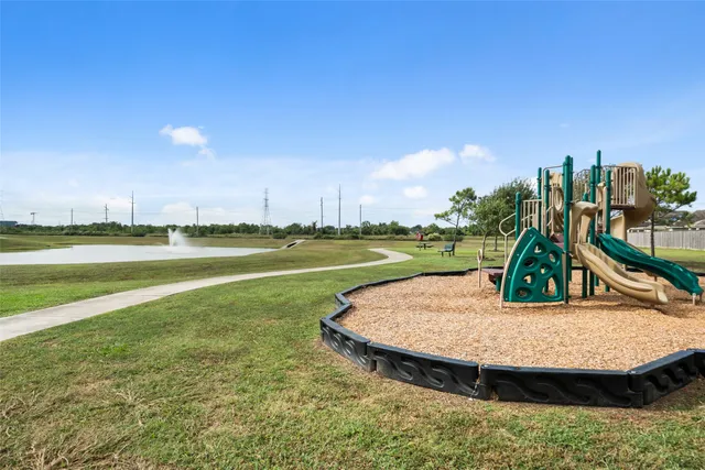 $2,245 | 2516 Pearl Court, Texas City, TX 77591