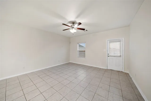 $2,245 | 2516 Pearl Court, Texas City, TX 77591