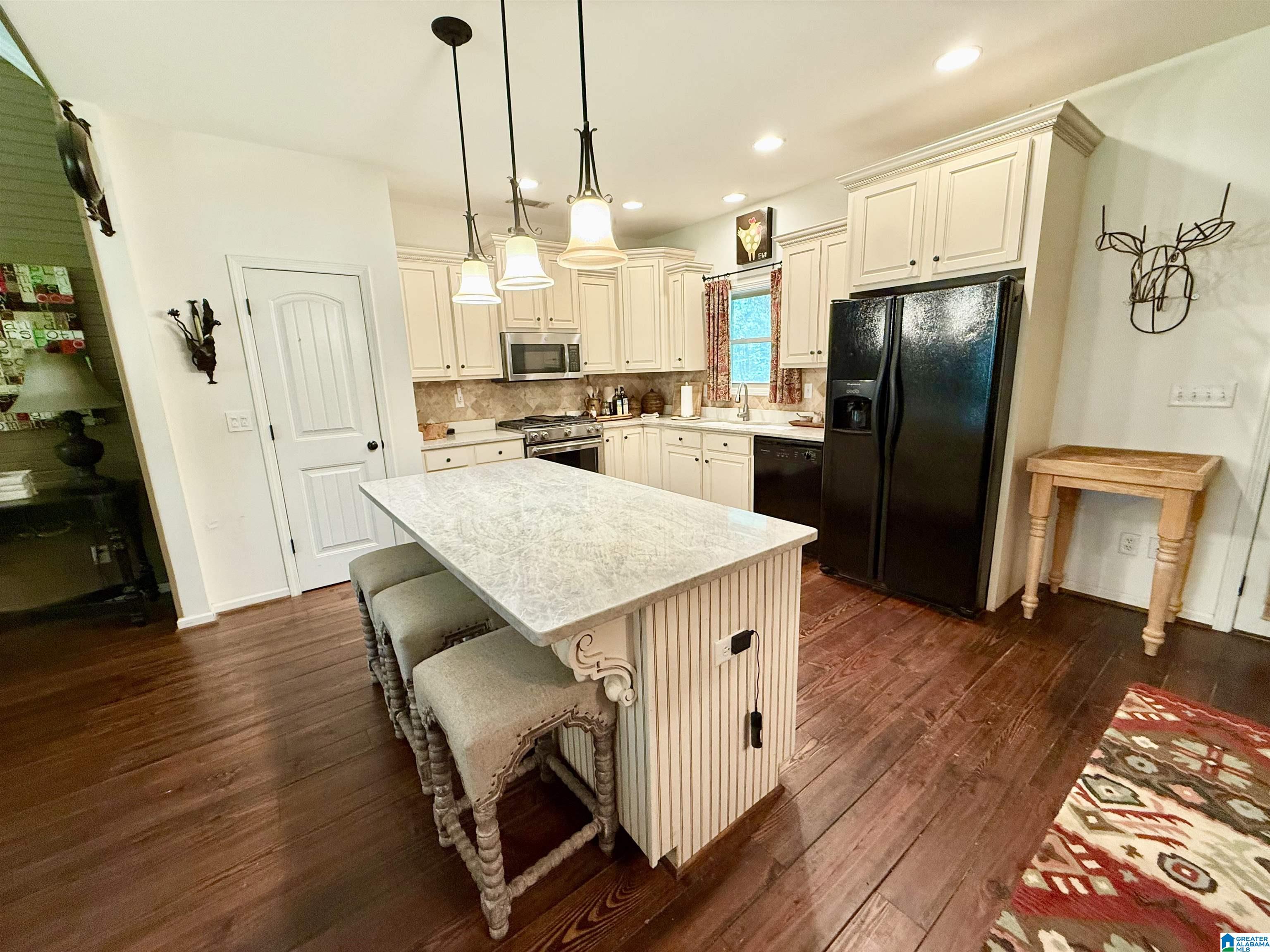 561 Maple Ridge Calera, AL 35040 - Photo 8 of 71