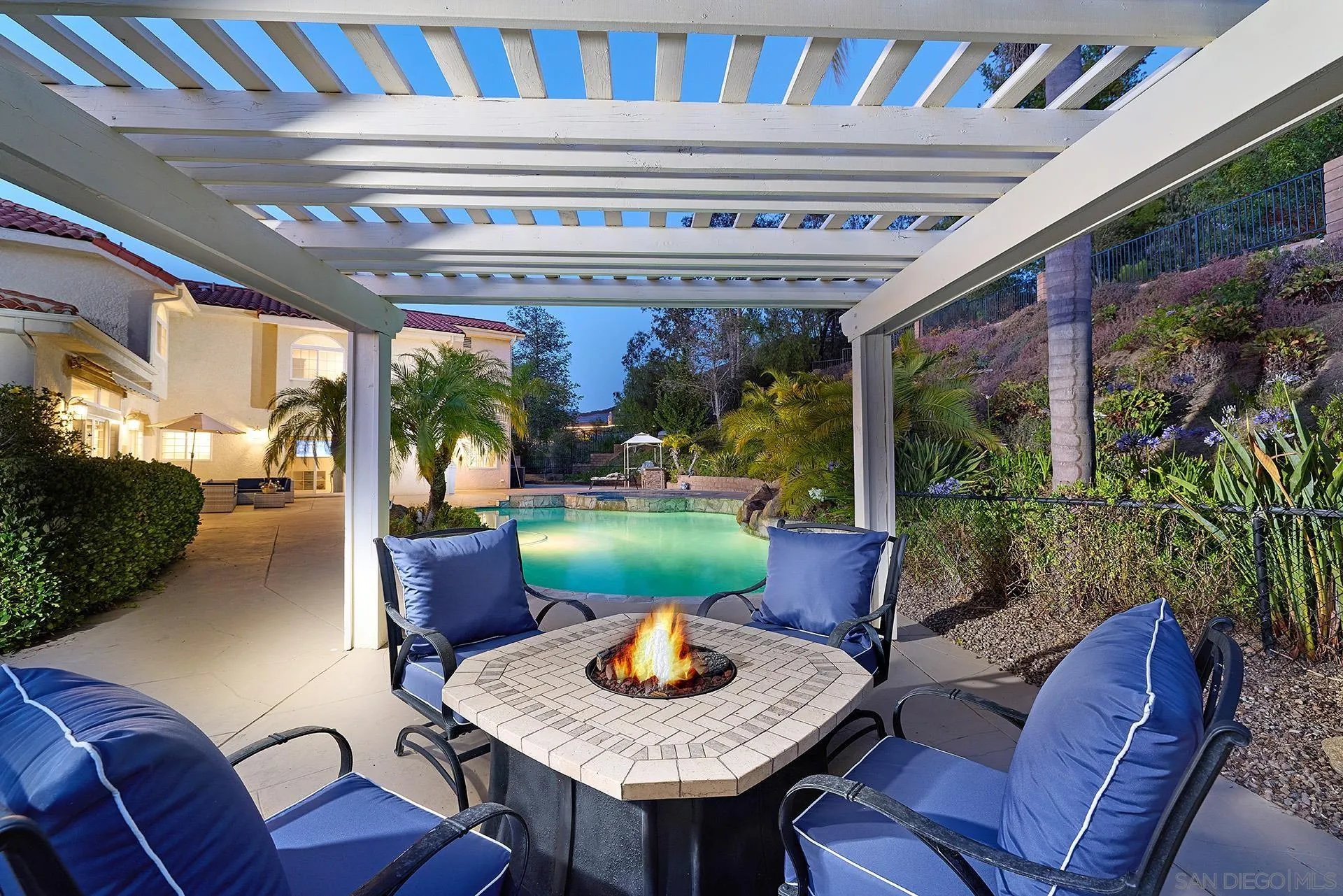 18151 Old Coach Road Poway, CA 92064 - Photo 10 of 53