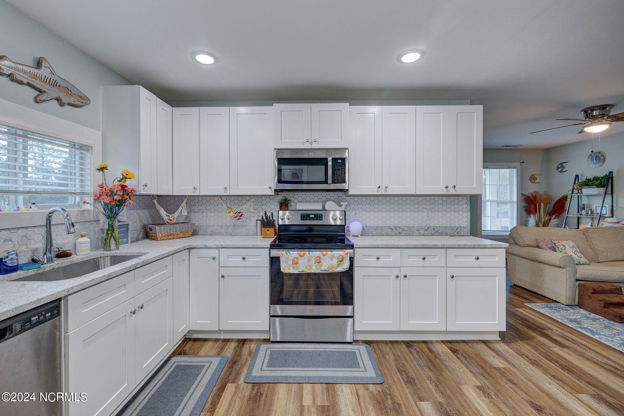 1005 Filmore Road Southport, NC 28461 - Photo 4 of 13 1005FillmoreEdit-16
