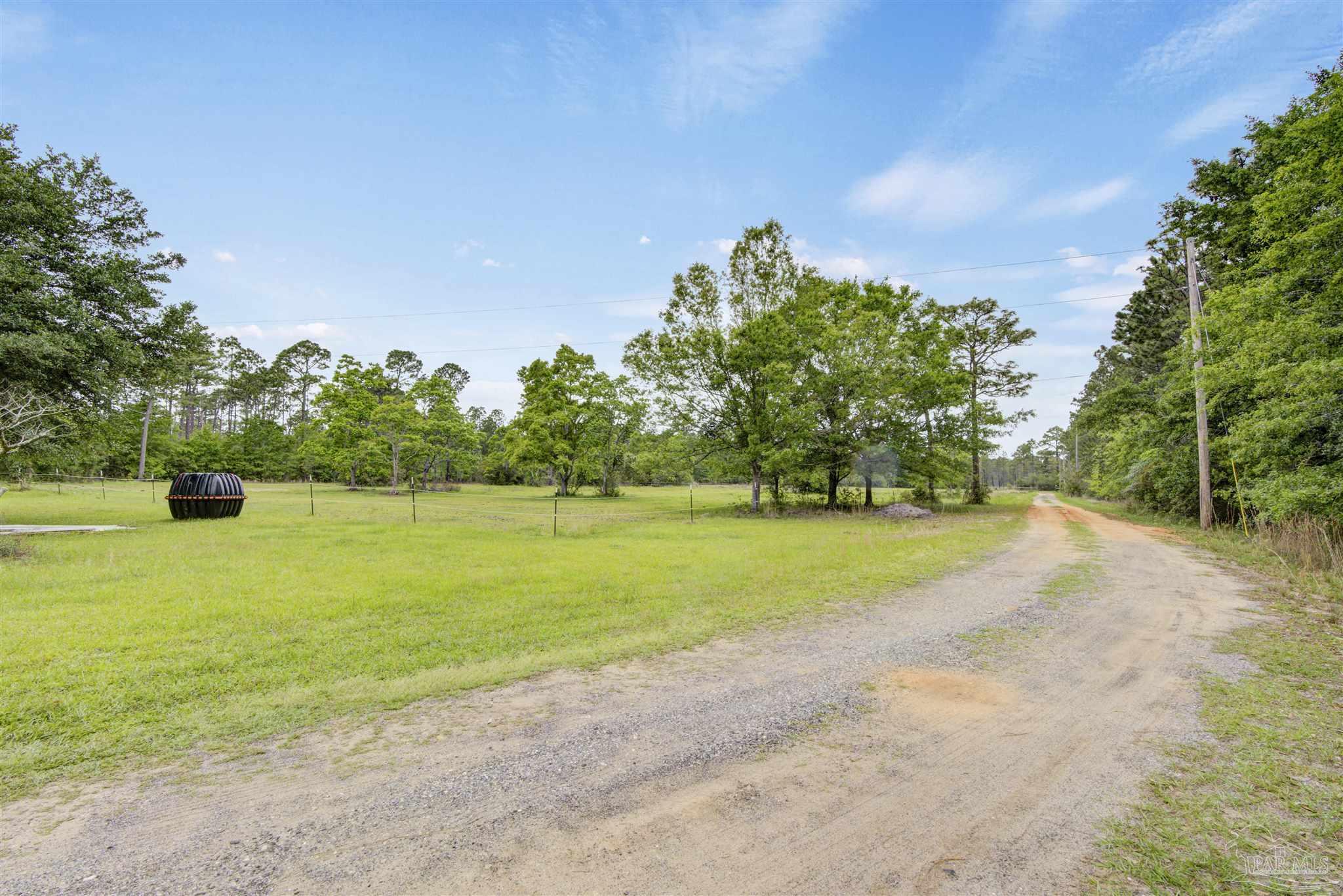 6251 Mary Kitchens Road Milton, FL 32583 - Photo 3 of 34