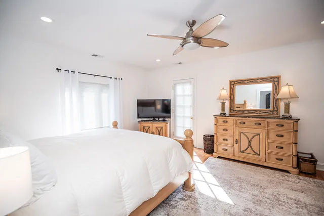 $749,900 | 10656 South Oakley Avenue, Chicago, IL 60643