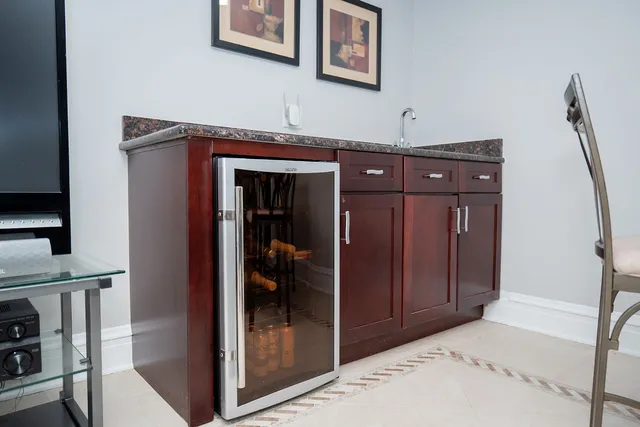 $749,900 | 10656 South Oakley Avenue, Chicago, IL 60643