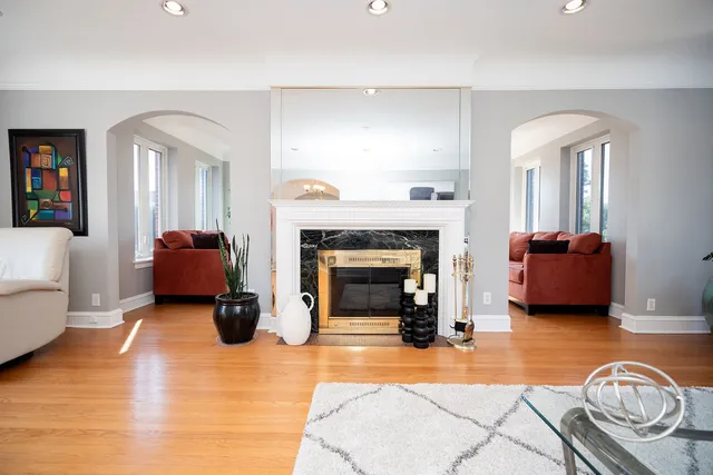 $749,900 | 10656 South Oakley Avenue, Chicago, IL 60643