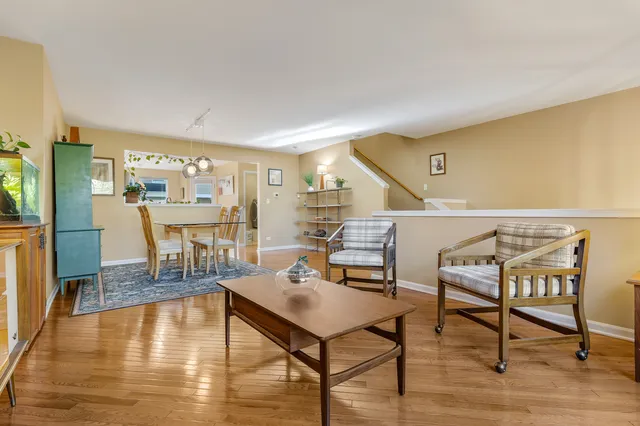 $329,900 | 2451 Anna Way, Elgin, IL 60124