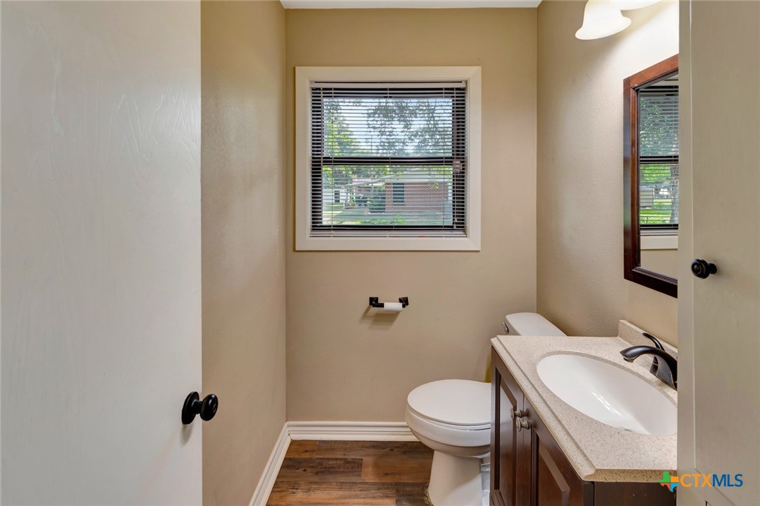 503 Angus Street Victoria, TX 77904 - Photo 11 of 42