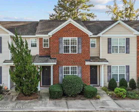 $1,200 | 1300 Thomas Langston Road, Unit 6, Winterville, NC 28590