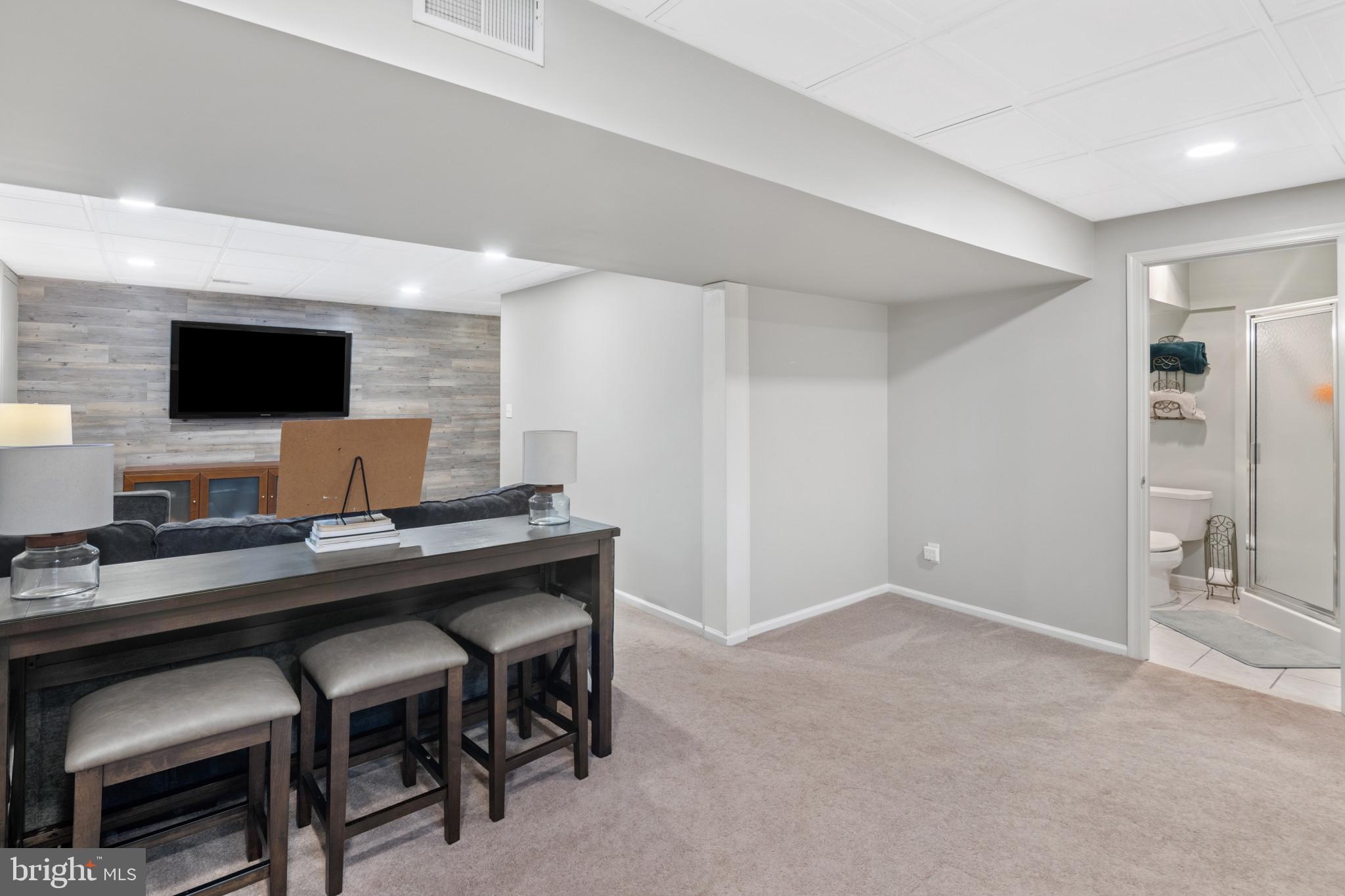 8242 Glenmar Road Ellicott City, MD 21043 - Photo 31 of 43 Gallery Image 31