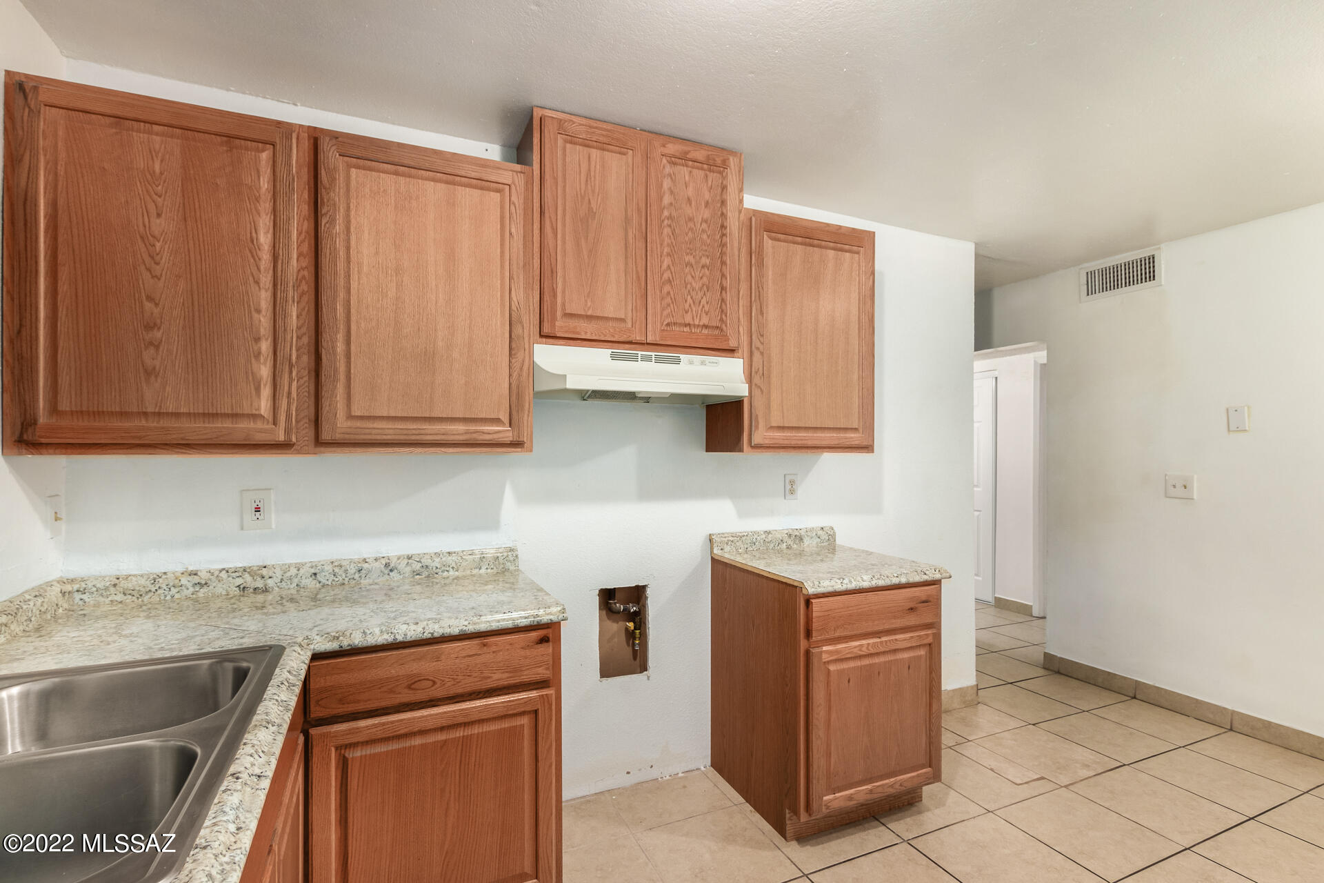 3506 South Mission Road, Unit E Tucson, AZ 85713 - Photo 5 of 25