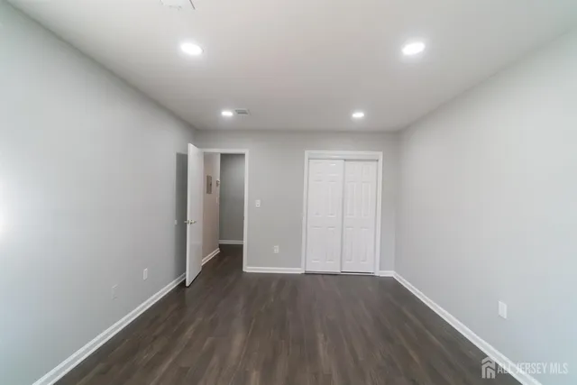 $256,000 | 106 College Drive, Edison, NJ 08817