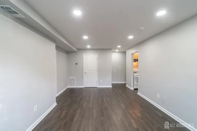 $256,000 | 106 College Drive, Edison, NJ 08817