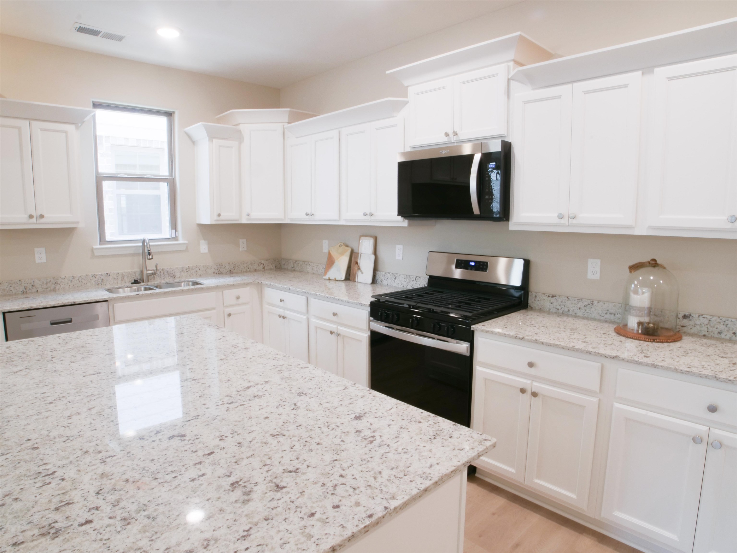8659 Colleton Way Memphis, TN 38018 - Photo 4 of 19 Gallery Image 4