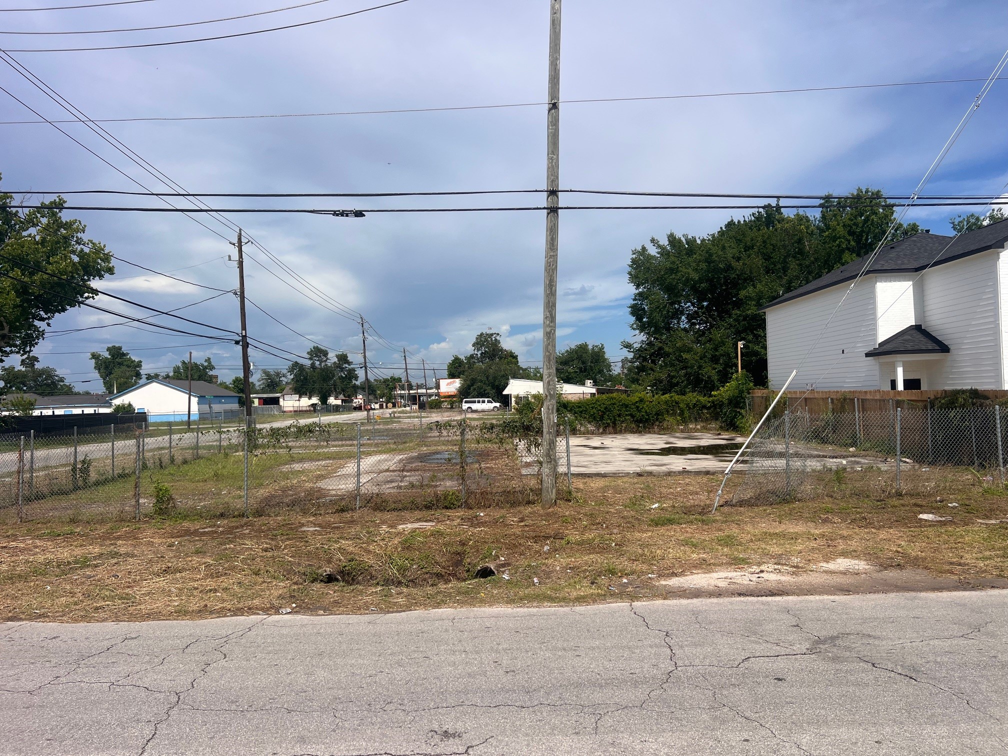 3202 Laura Koppe Road Houston, TX 77093 - Photo 2 of 14 a view of a lake view