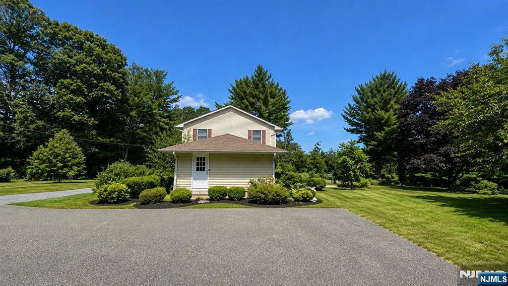 121 Rabbit Hill Road West Windsor, NJ 08550 - Photo 3 of 3 Gallery Image 3