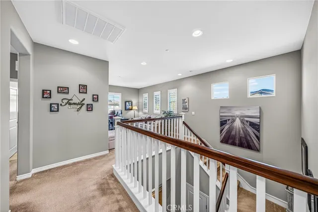a view of entryway with livingroom