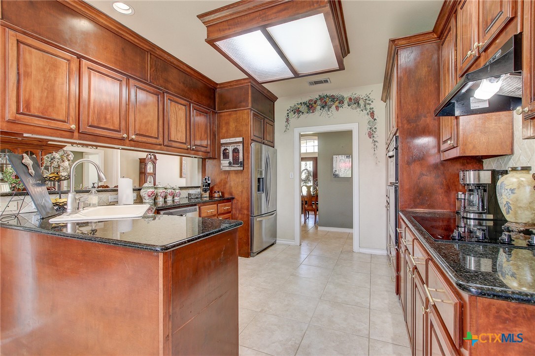 200 Carriage House Road Salado, TX 76571 - Photo 14 of 43 Kitchen