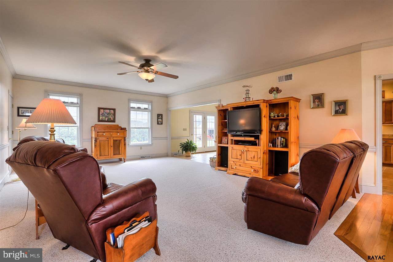 2153 Stoverstown Road Spring Grove, PA 17362 - Photo 15 of 34