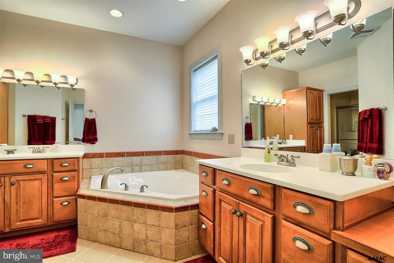 2153 Stoverstown Road Spring Grove, PA 17362 - Photo 27 of 34