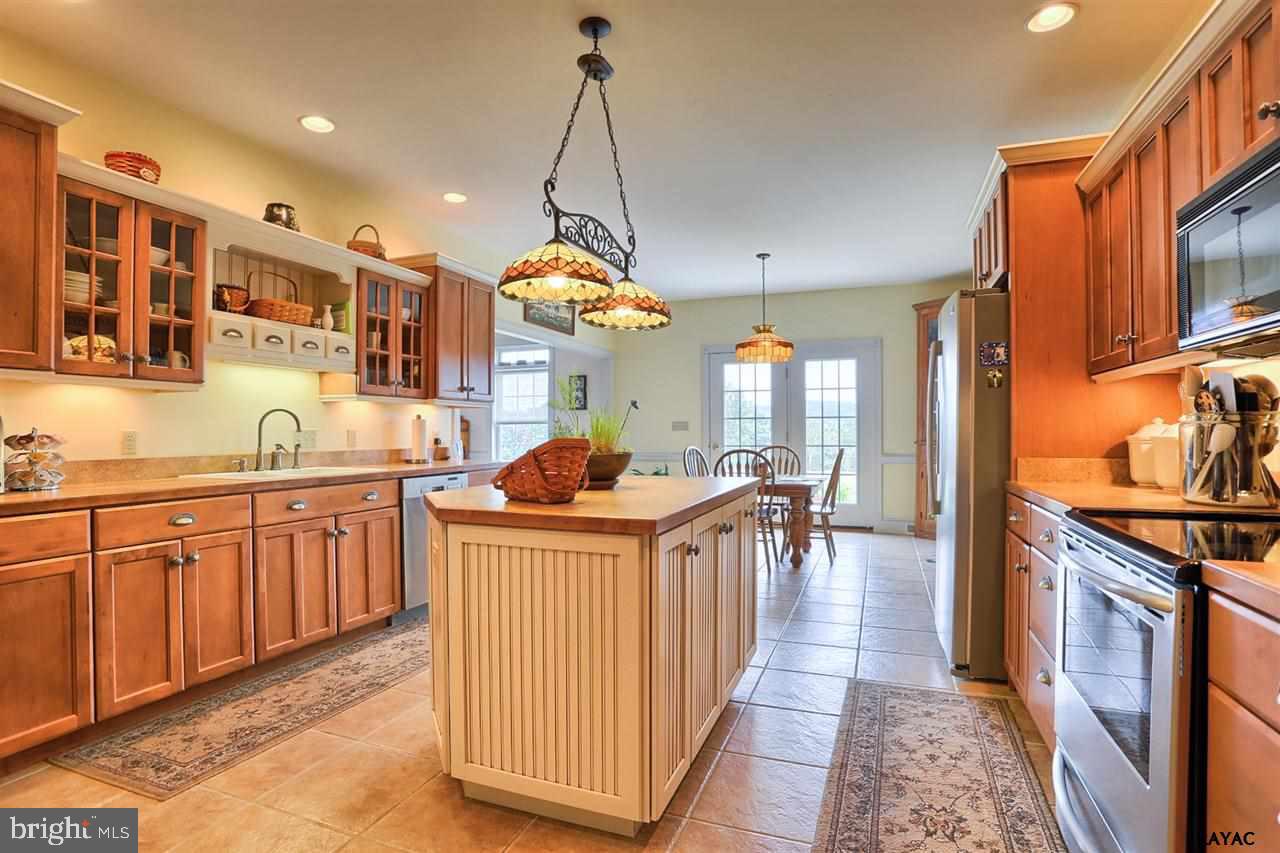2153 Stoverstown Road Spring Grove, PA 17362 - Photo 10 of 34