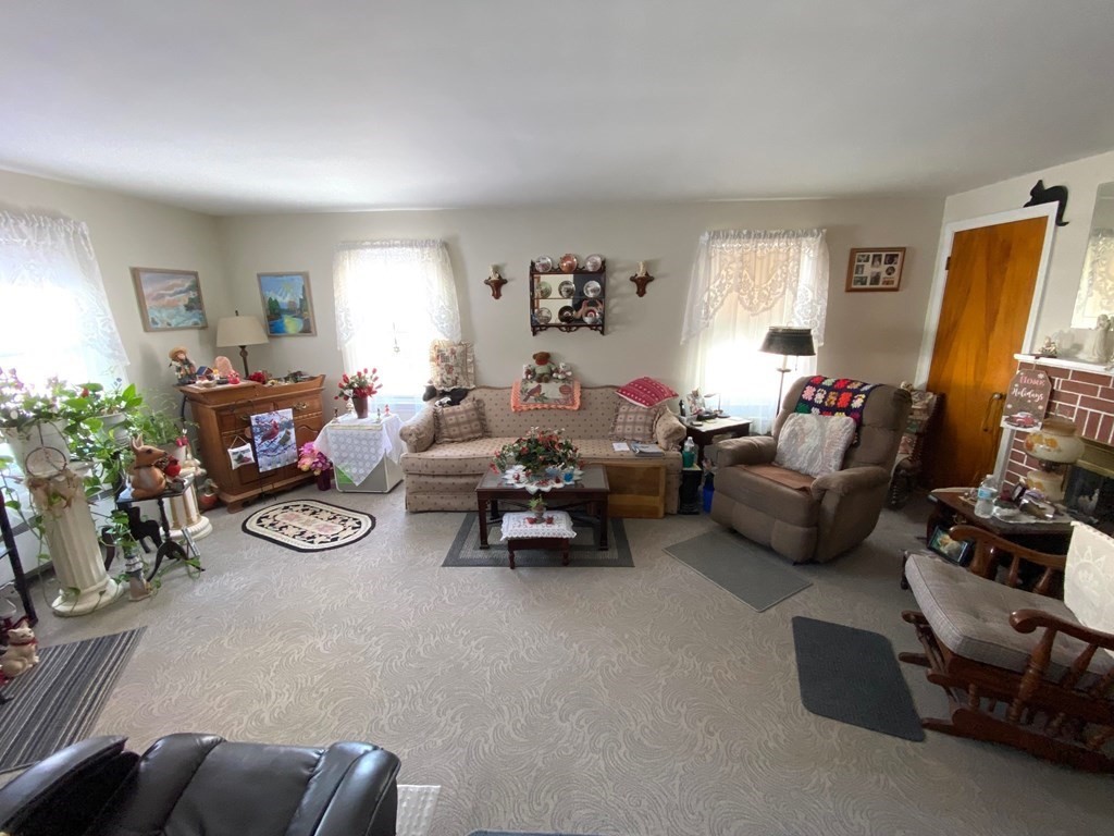 5 Othello Road Worcester, MA 01604 - Photo 7 of 26 Gallery Image 7