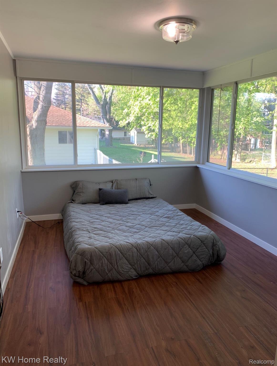 285 Cherokee Road Pontiac, MI 48341 - Photo 27 of 38 4 Bedroom 2.jpg