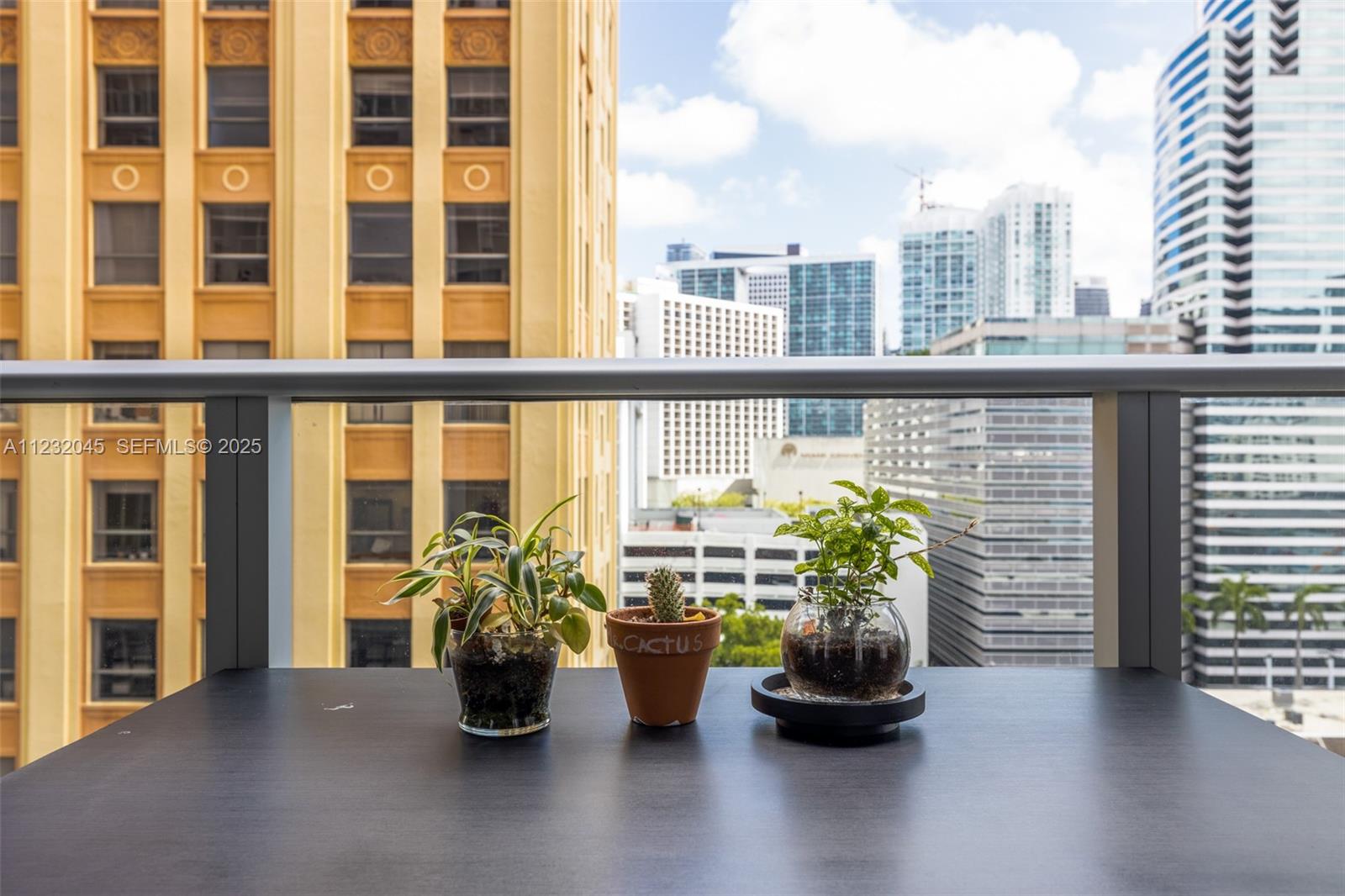 151 Southeast 1st Street, Unit 809 Miami, FL 33131 - Photo 7 of 45