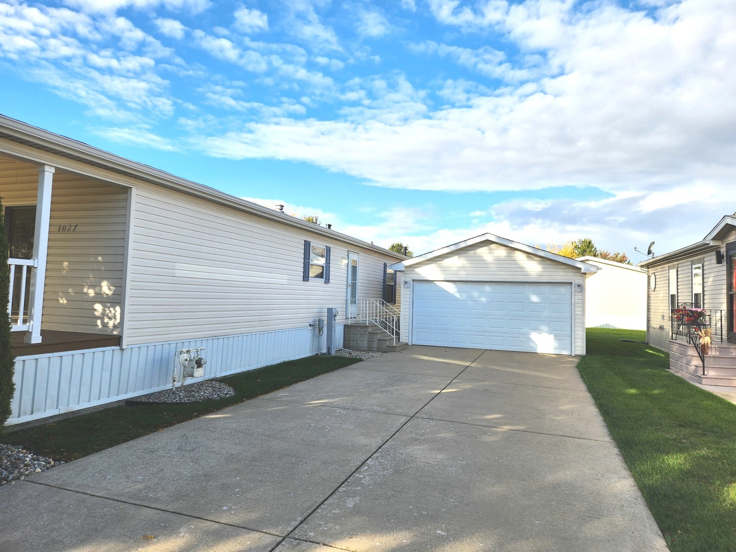 1027 Cherry Street Manteno, IL 60950 - Photo 3 of 20 a view of a house with a yard