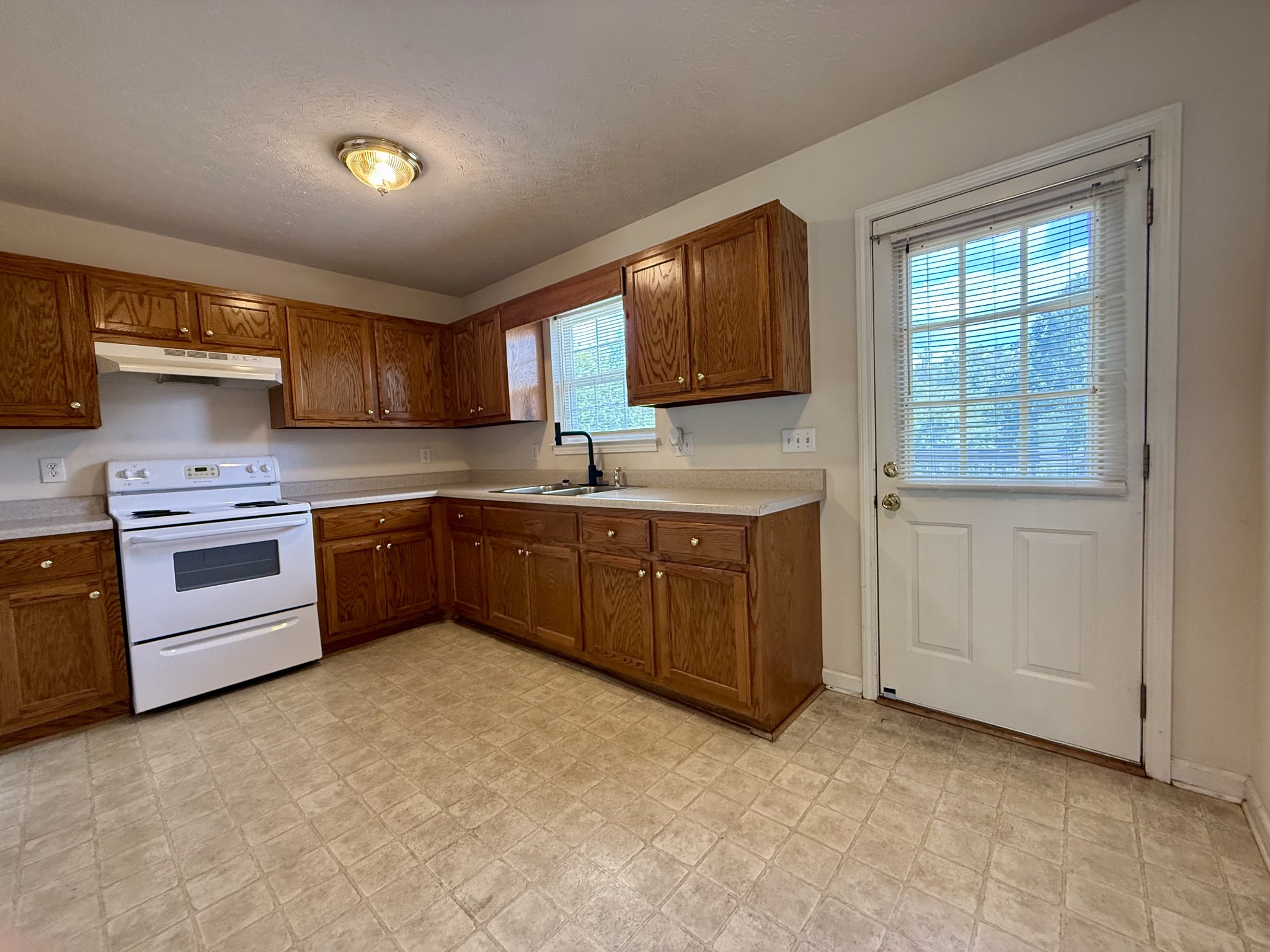 399 East Biggs Road Portland, TN 37148 - Photo 8 of 16 Gallery Image 8