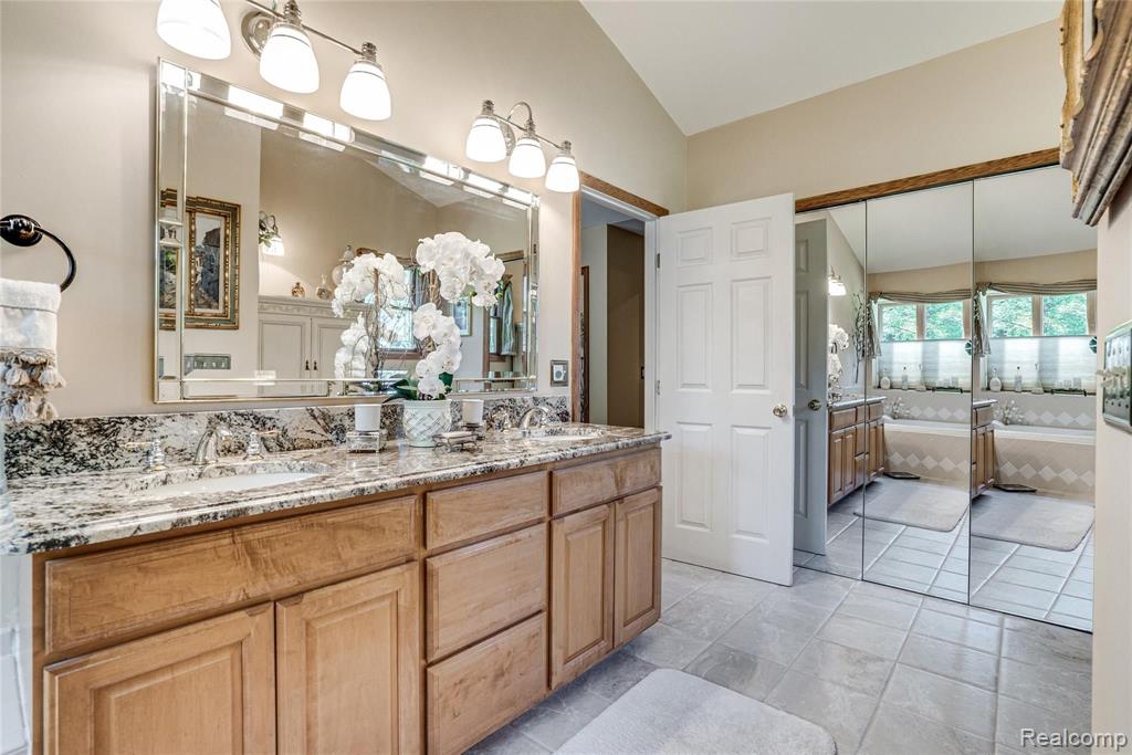 8249 Chambers Road Pinckney, MI 48169 - Photo 33 of 59