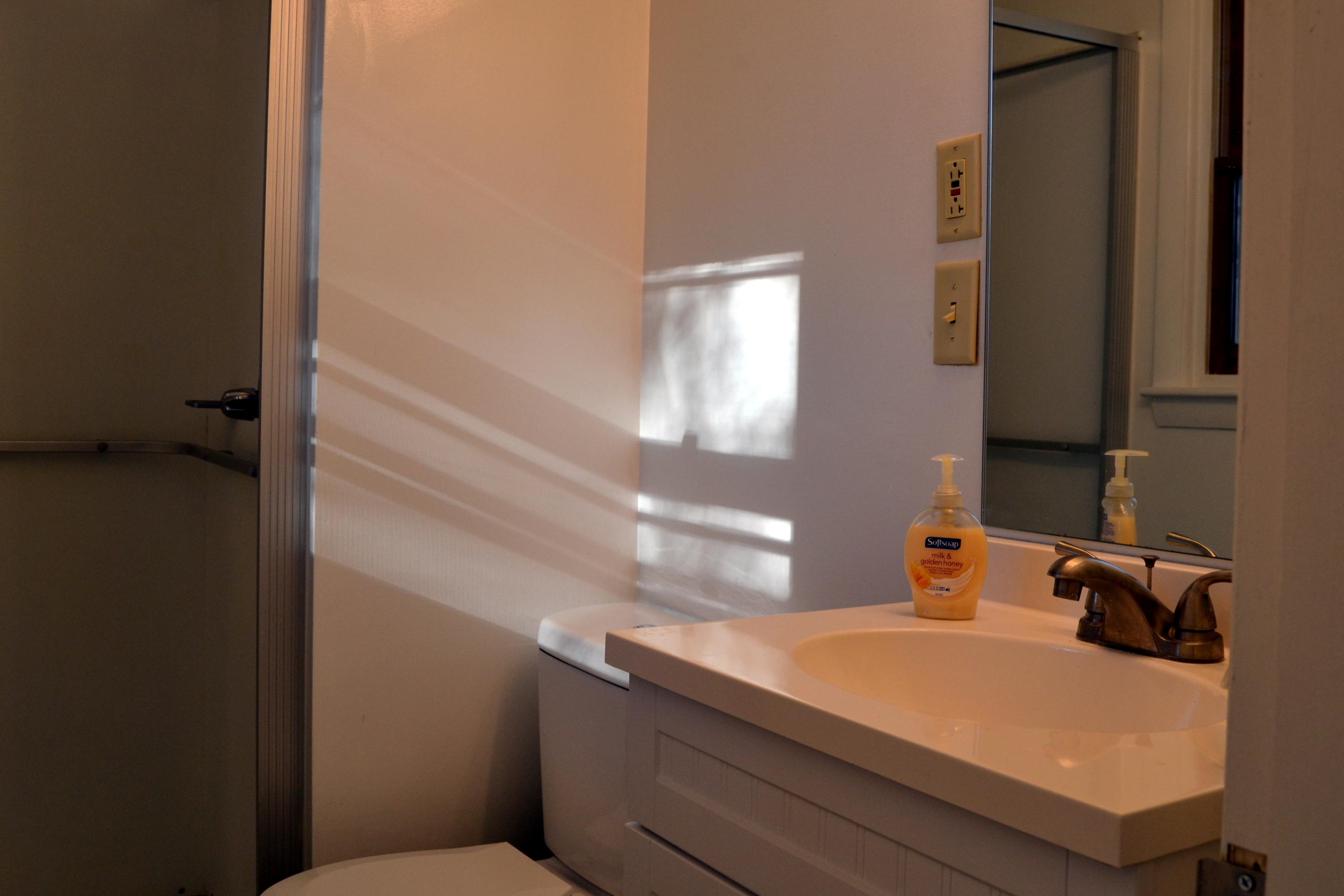 22 Intrepid Street Brunswick, ME 04011 - Photo 15 of 28 Master bath