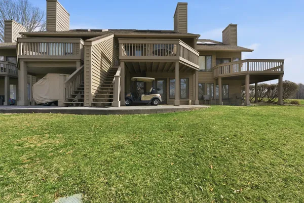 $649,500 | 105 Fawn Haven Lane, Huddleston, VA 24104