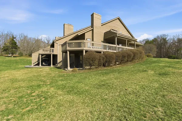 $649,500 | 105 Fawn Haven Lane, Huddleston, VA 24104