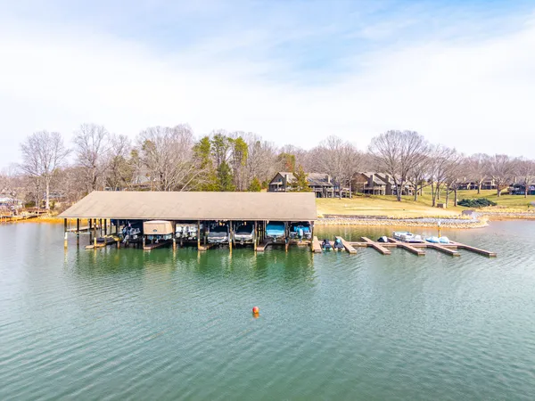 $649,500 | 105 Fawn Haven Lane, Huddleston, VA 24104