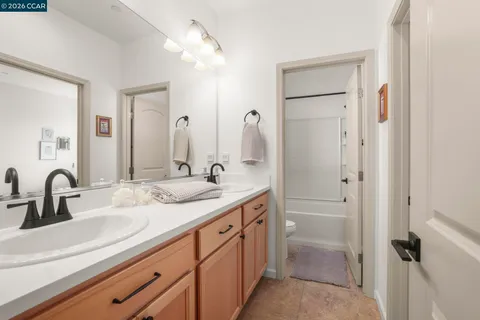 $659,000 | 407 Alyssum Drive, Vacaville, CA 95687