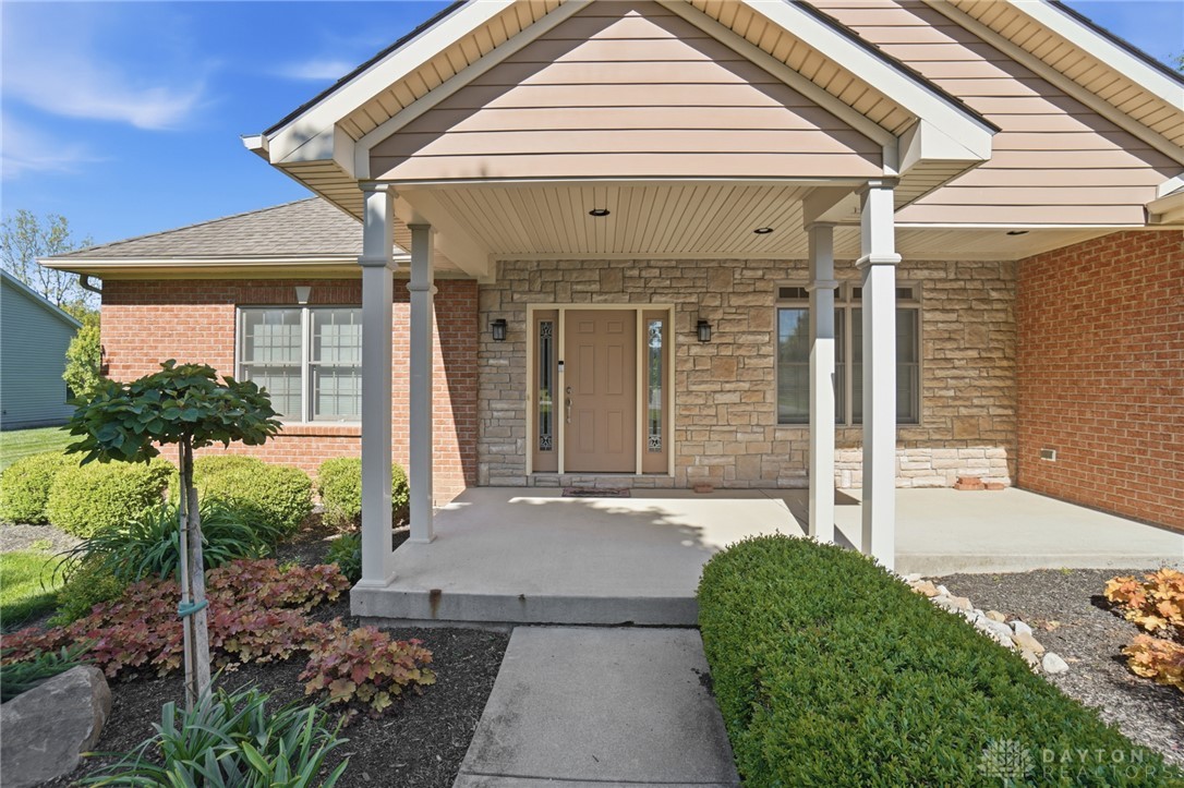 1952 Barnhart Road Troy, OH 45373 - Photo 5 of 83
