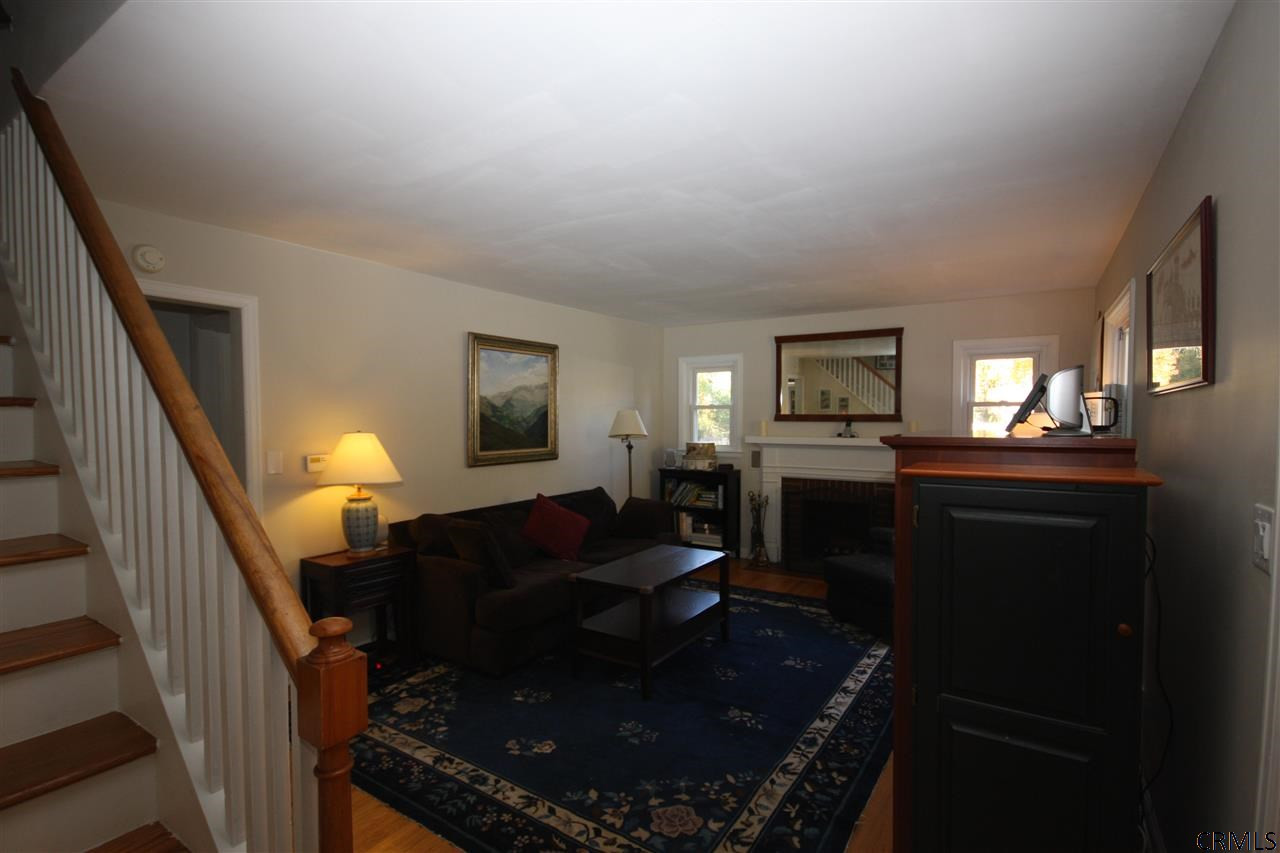 111 Winne Road Bethlehem, NY 12054 - Photo 4 of 25 Photo 4