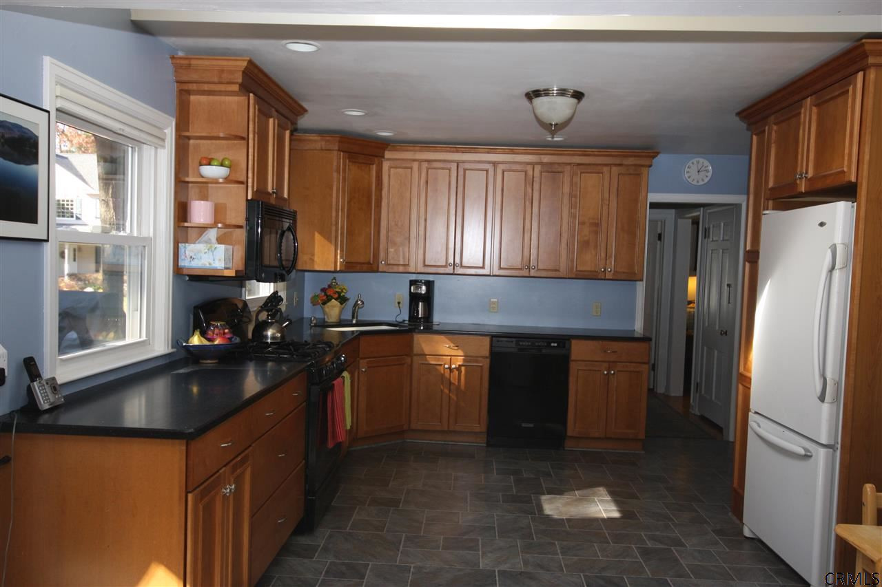 111 Winne Road Bethlehem, NY 12054 - Photo 8 of 25 Photo 8