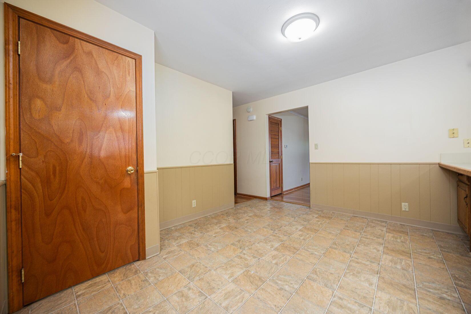 125 South Hamilton Road Columbus, OH 43230 - Photo 20 of 65 Eating Space