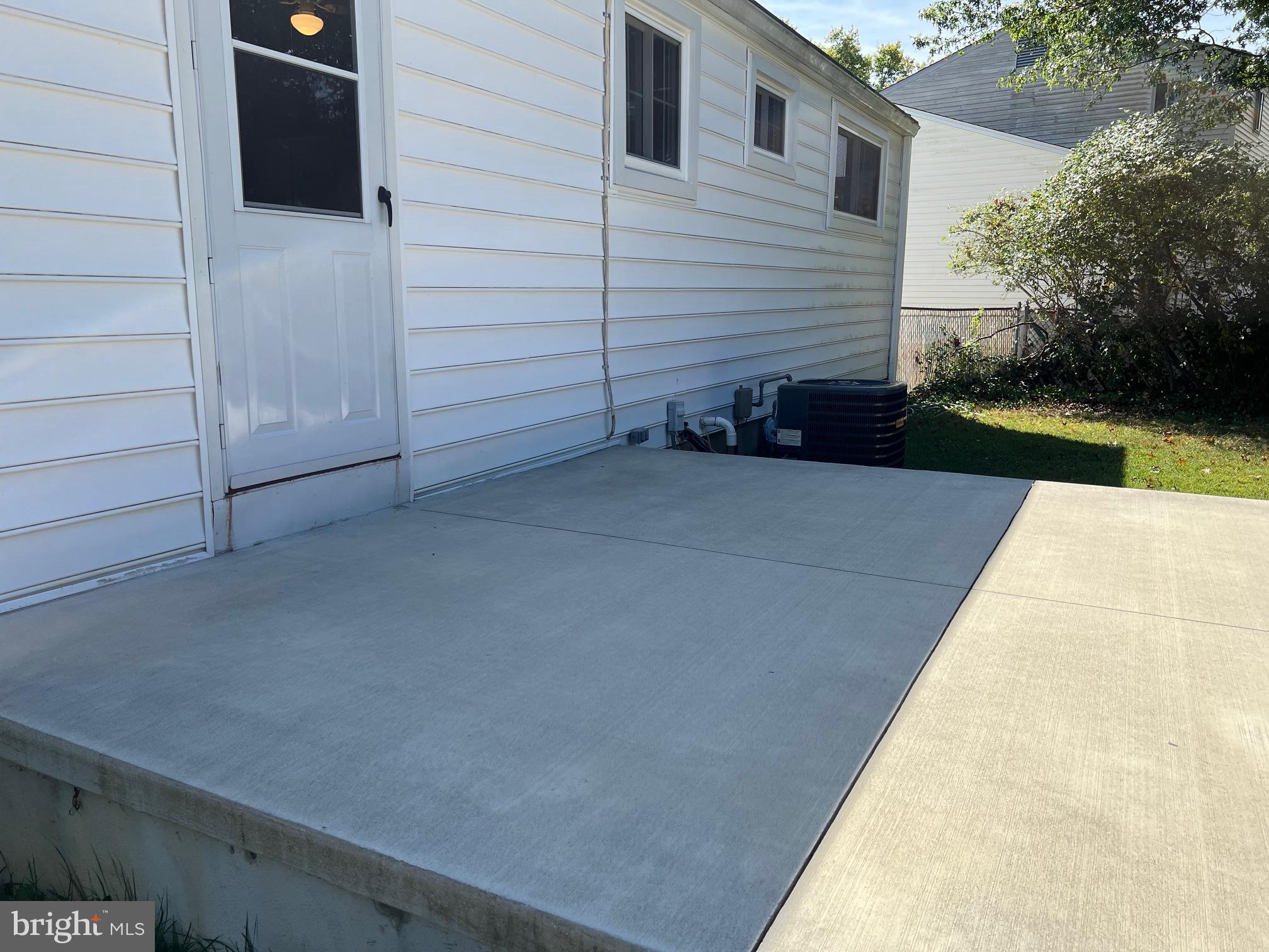 201 Cambridge Road Camden, DE 19934 - Photo 23 of 43 Cement Patio