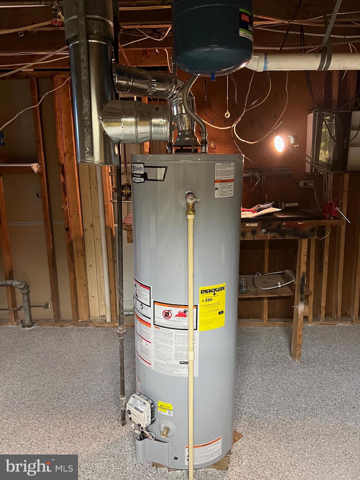 201 Cambridge Road Camden, DE 19934 - Photo 40 of 43 Water Heater