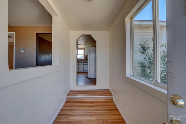 $172,000 | 167 West 3rd Avenue, Glenns Ferry, ID 83623