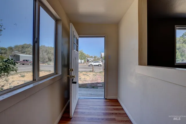 $172,000 | 167 West 3rd Avenue, Glenns Ferry, ID 83623