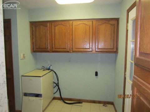 8030 Perry Road Grand Blanc, MI 48439 - Photo 32 of 36 20447355-31.JPG