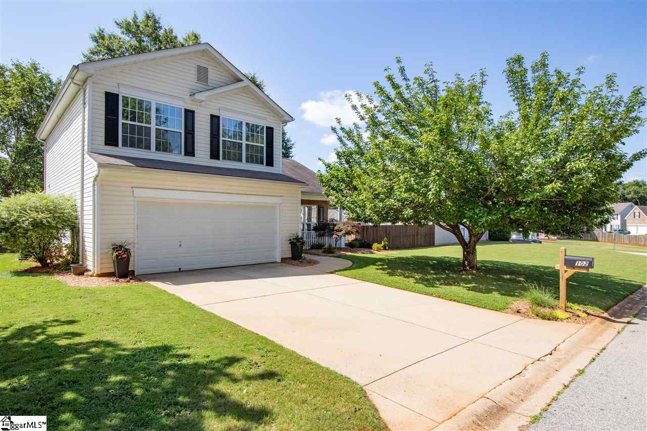 102 Ridgebrook Way Greenville, SC 29605 - Photo 1 of 36 Gallery Image 1