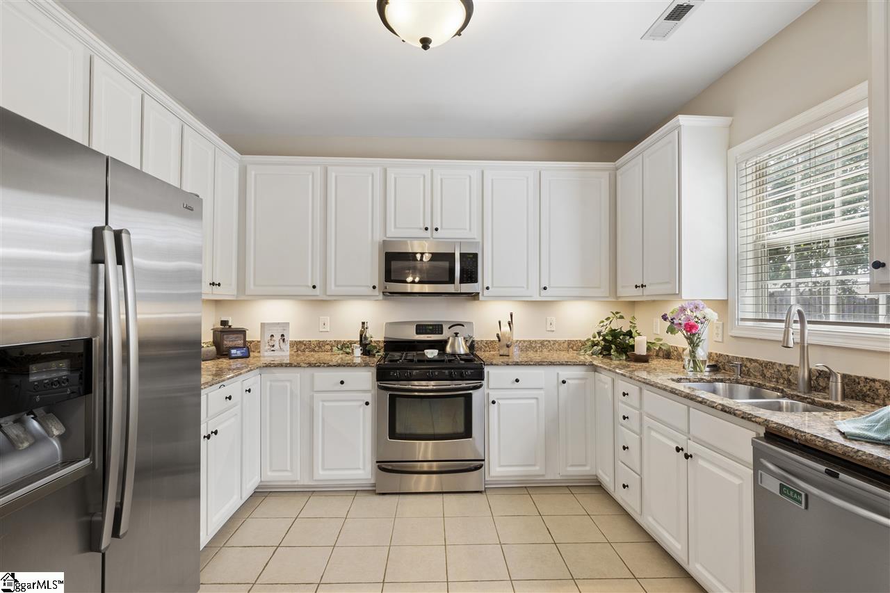 102 Ridgebrook Way Greenville, SC 29605 - Photo 13 of 36 Gallery Image 13