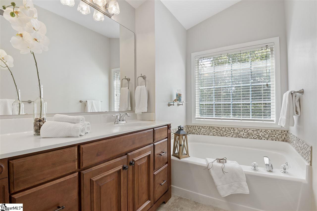 102 Ridgebrook Way Greenville, SC 29605 - Photo 21 of 36 Gallery Image 21